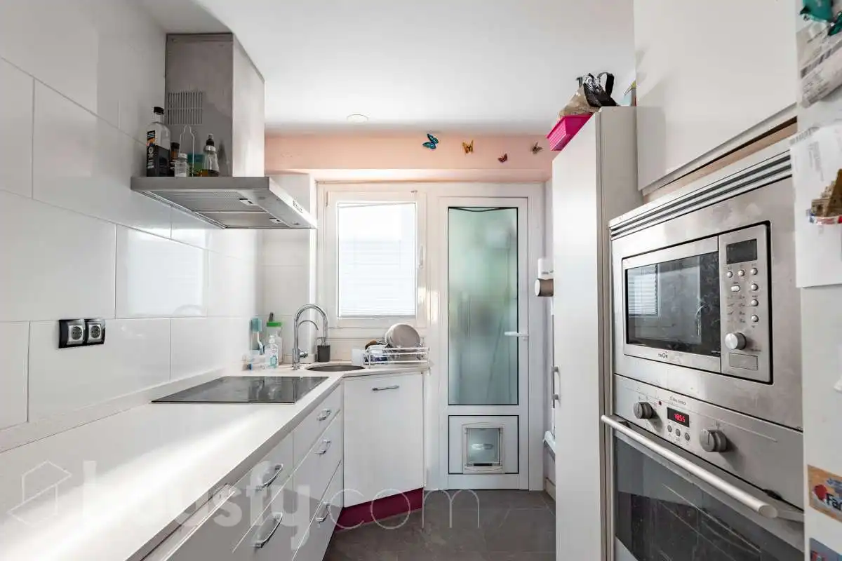 Küche von Wohnung zum Verkauf in Rubí mit Klimaanlage, Heizung und Parkett
