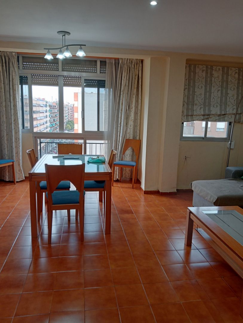 Flat to rent in Carrer dels Sants Just i Pastor, Aiora