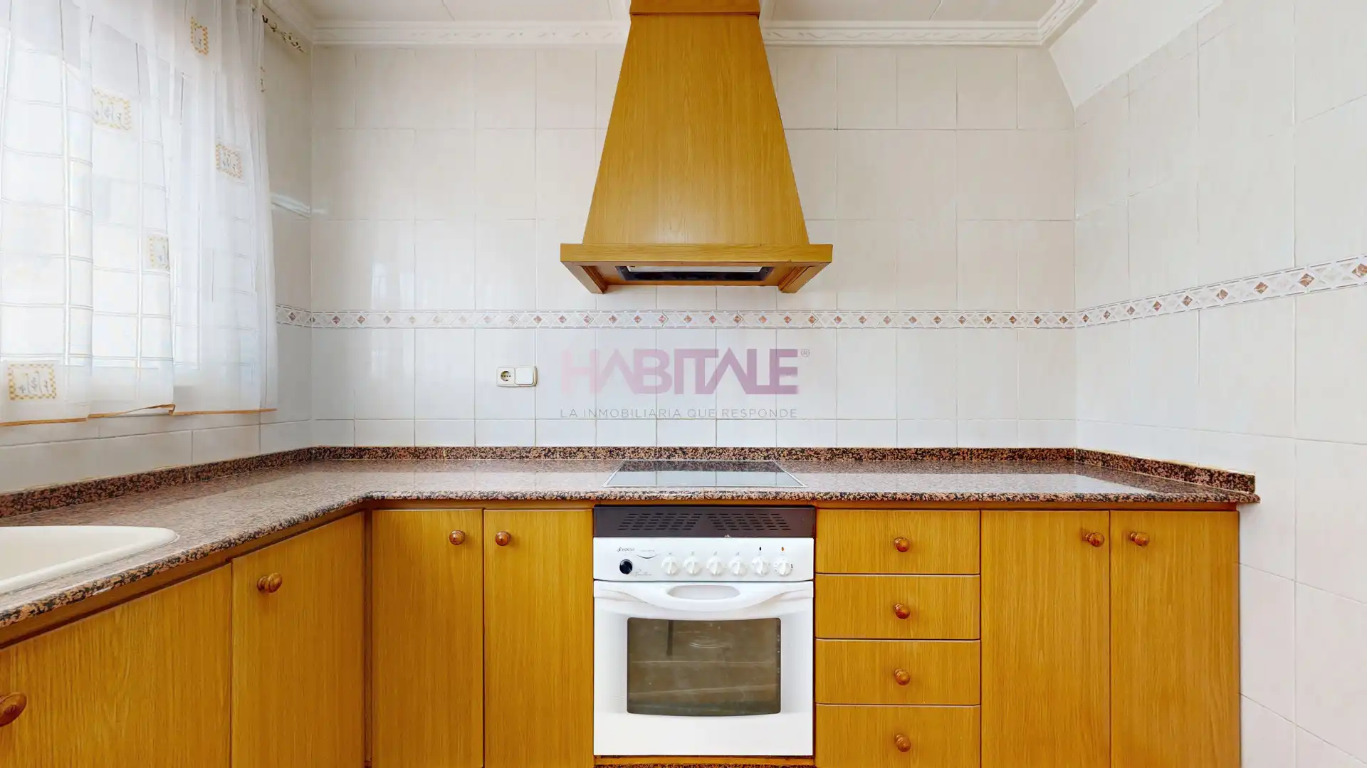 Kitchen of Houses for sale in Montserrat  with Terrace