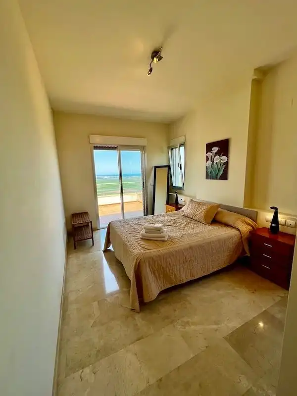 Habitación de Apartamento de alquiler en Pego con Aire acondicionado, Calefacción y Terraza