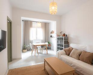 Sala d'estar de Apartament de lloguer en  Barcelona Capital amb Moblat, Rentadora i Microones