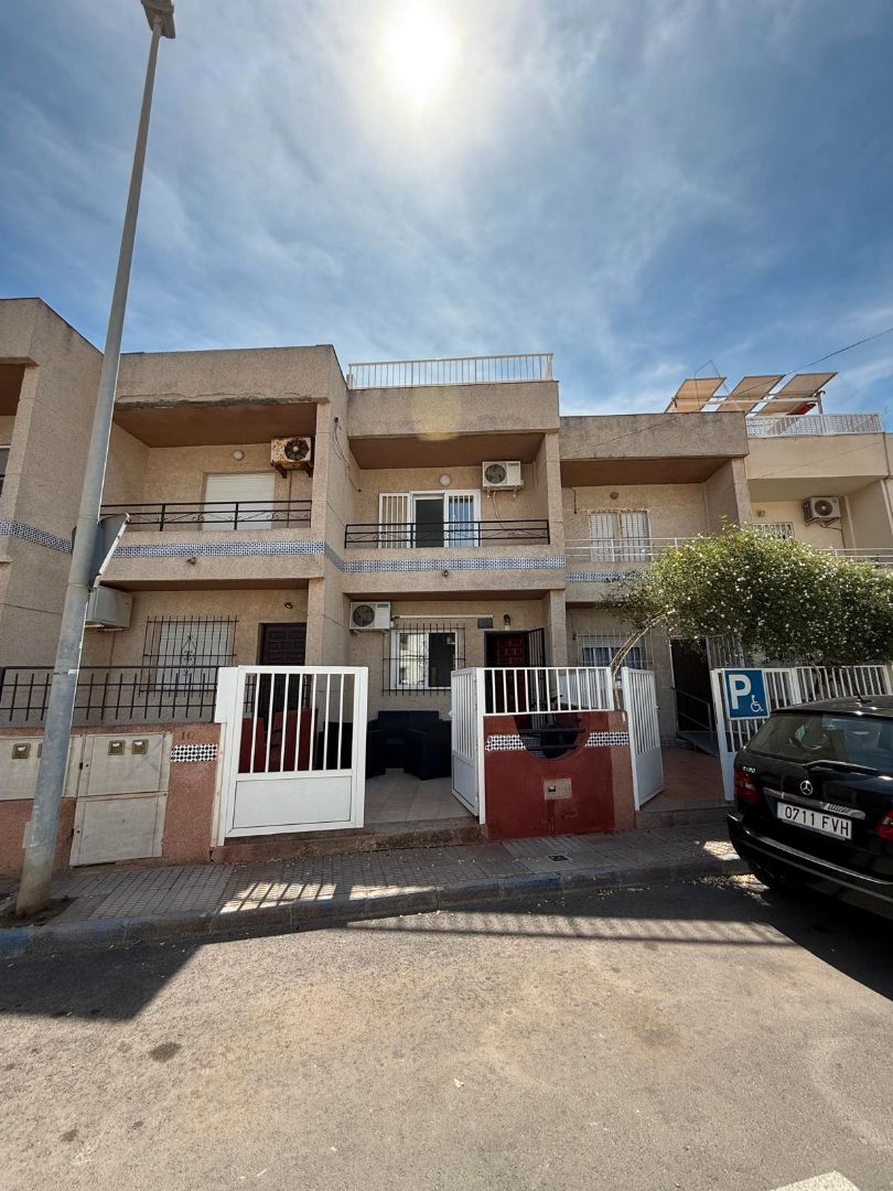 Casa adosada en venda a Calle Río Sil, Los Cuarteros