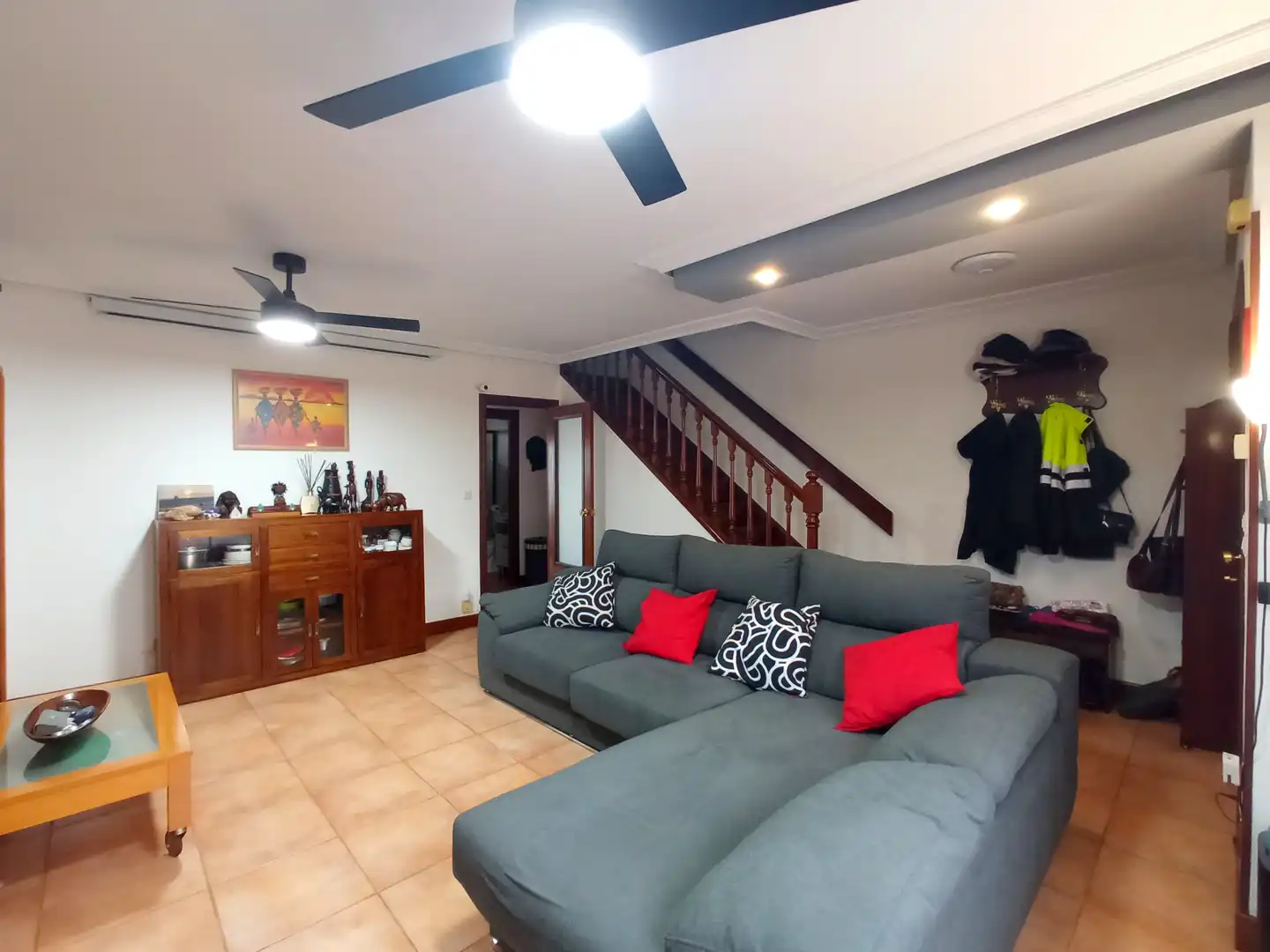 Sala de estar de Casa adosada en venta en Irun  con Terraza, Trastero y Amueblado