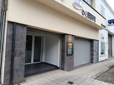 Locale commerciale in affitto a Avenida Galicia 31