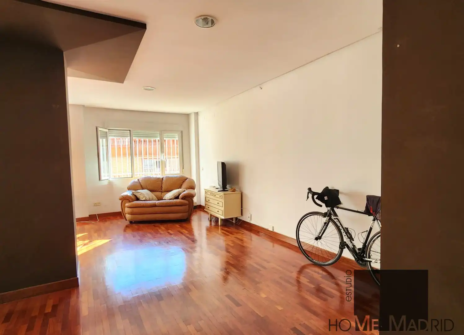 Sala d'estar de Dúplex de lloguer en Madrid amb Aire condicionat i Calefacció