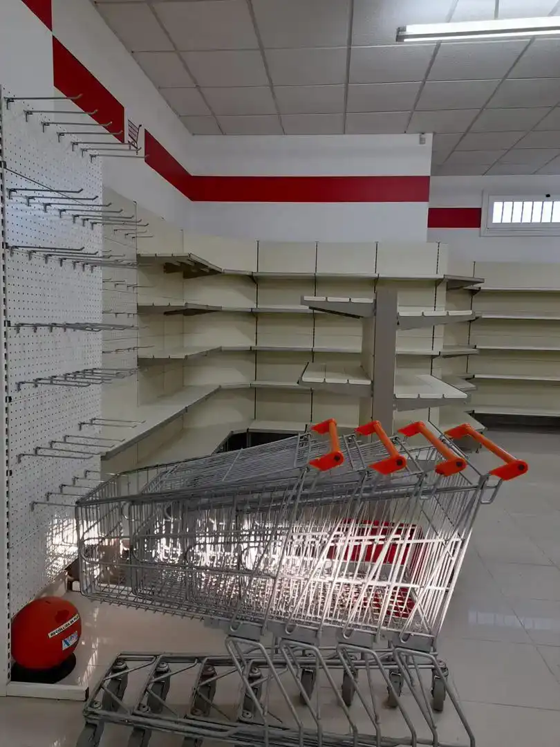 Geschaftsraum zur Miete in Boqueixón, A Coruña