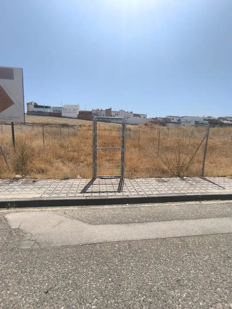 Wohnbaugrundstück zum Verkauf in Calle Gloria Fuertes 113, imagen 2