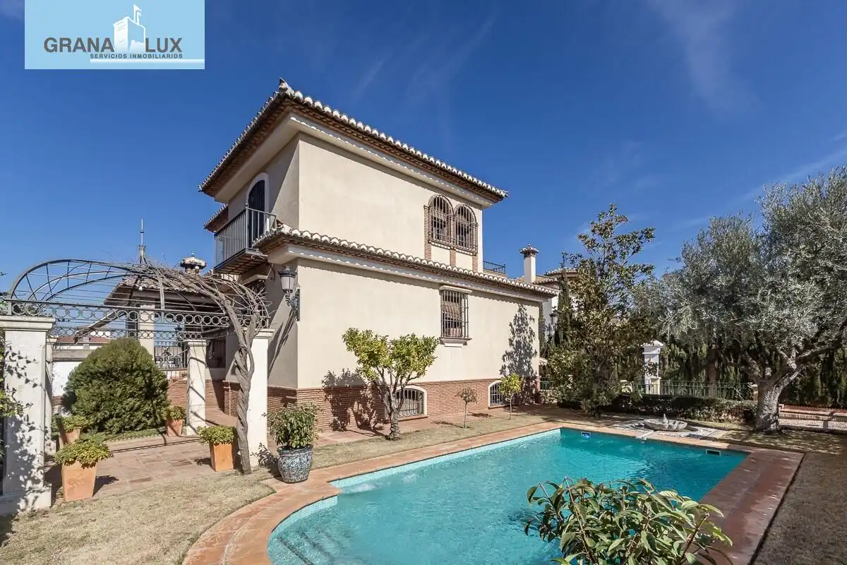 Villa mit Pool zum Verkauf in Ogíjares