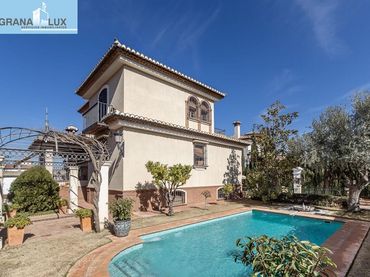 Villa con piscina in vendita a Ogíjares