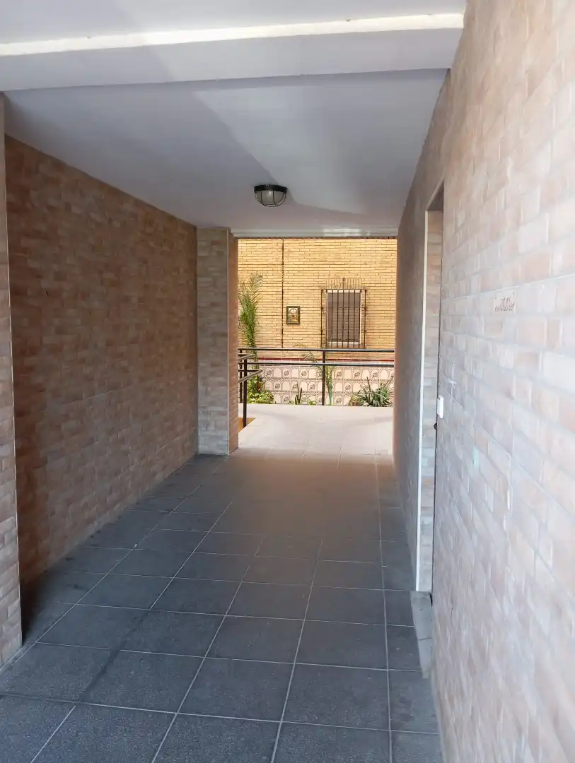 Flat for sale in Sevilla  with Air Conditioner, Private garden and Furnished