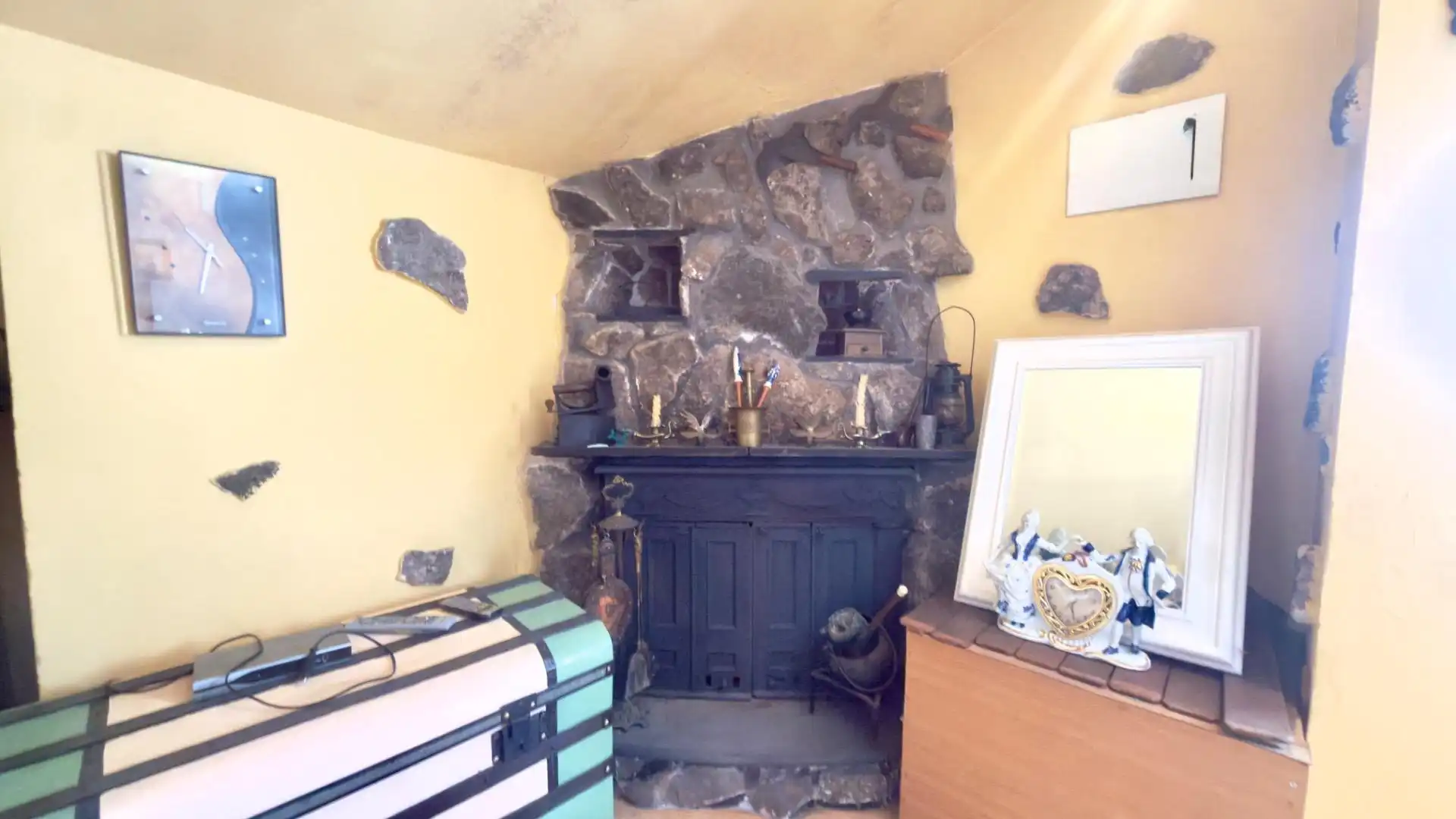Piso en venta en A Pobra de Trives  con Calefacción y Amueblado