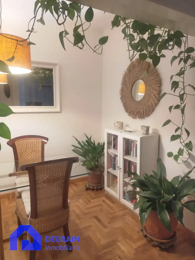 Wohnzimmer von Einfamilien-Reihenhaus zur Miete in Llanera mit Heizung, Privatgarten und Parkett