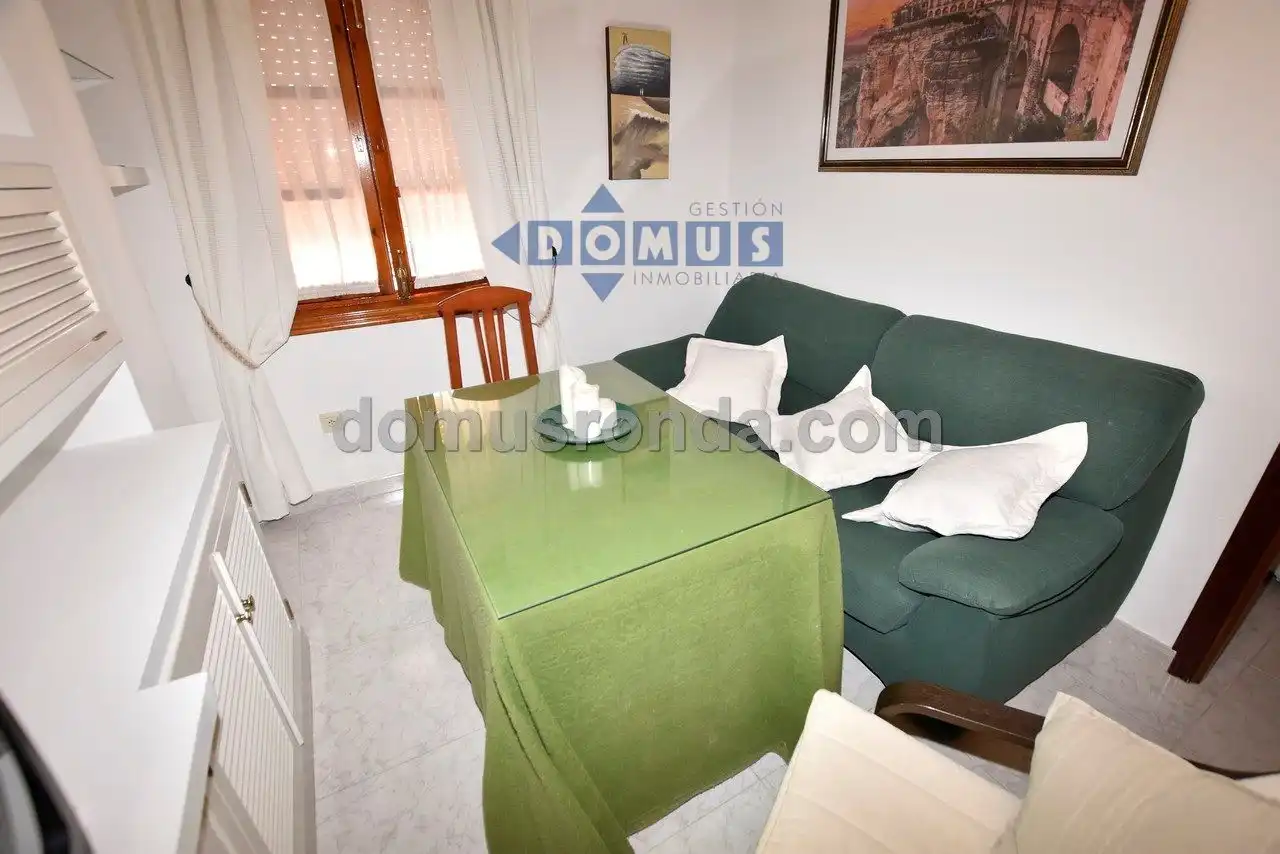Sala de estar de Piso en venta en Ronda con Trastero, Amueblado y Lavadora