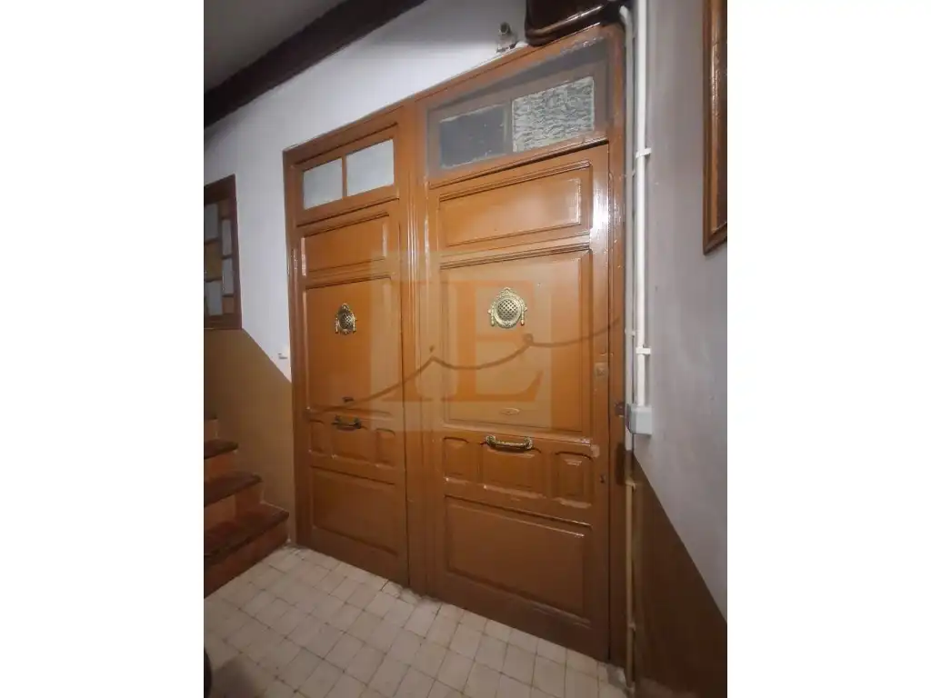 Edificio en venta en Montbrió del Camp