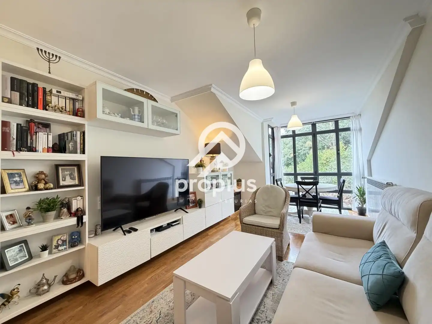 Living room of Flat for sale in Llanes  with Heating and Furnished