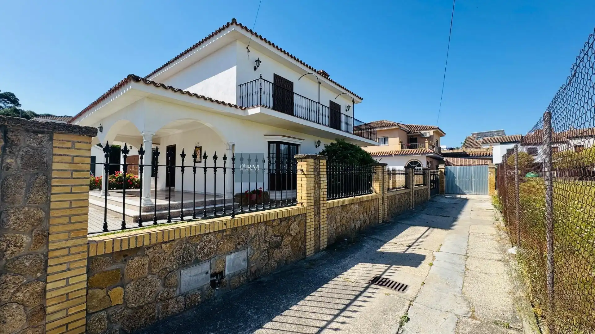 Exterior view of Houses for sale in Sanlúcar de Barrameda  with Private garden, Terrace and Swimming Pool