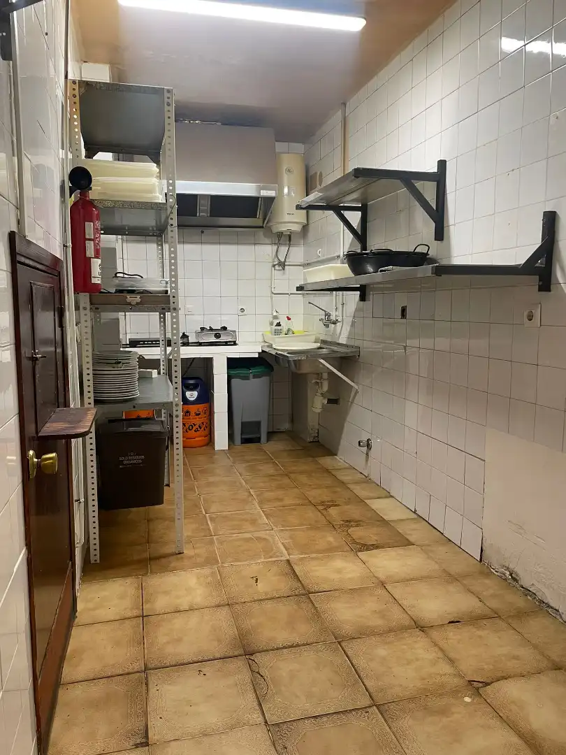 Local comercial en venda a Avenida Tomás Romero de Castilla, imagen 12