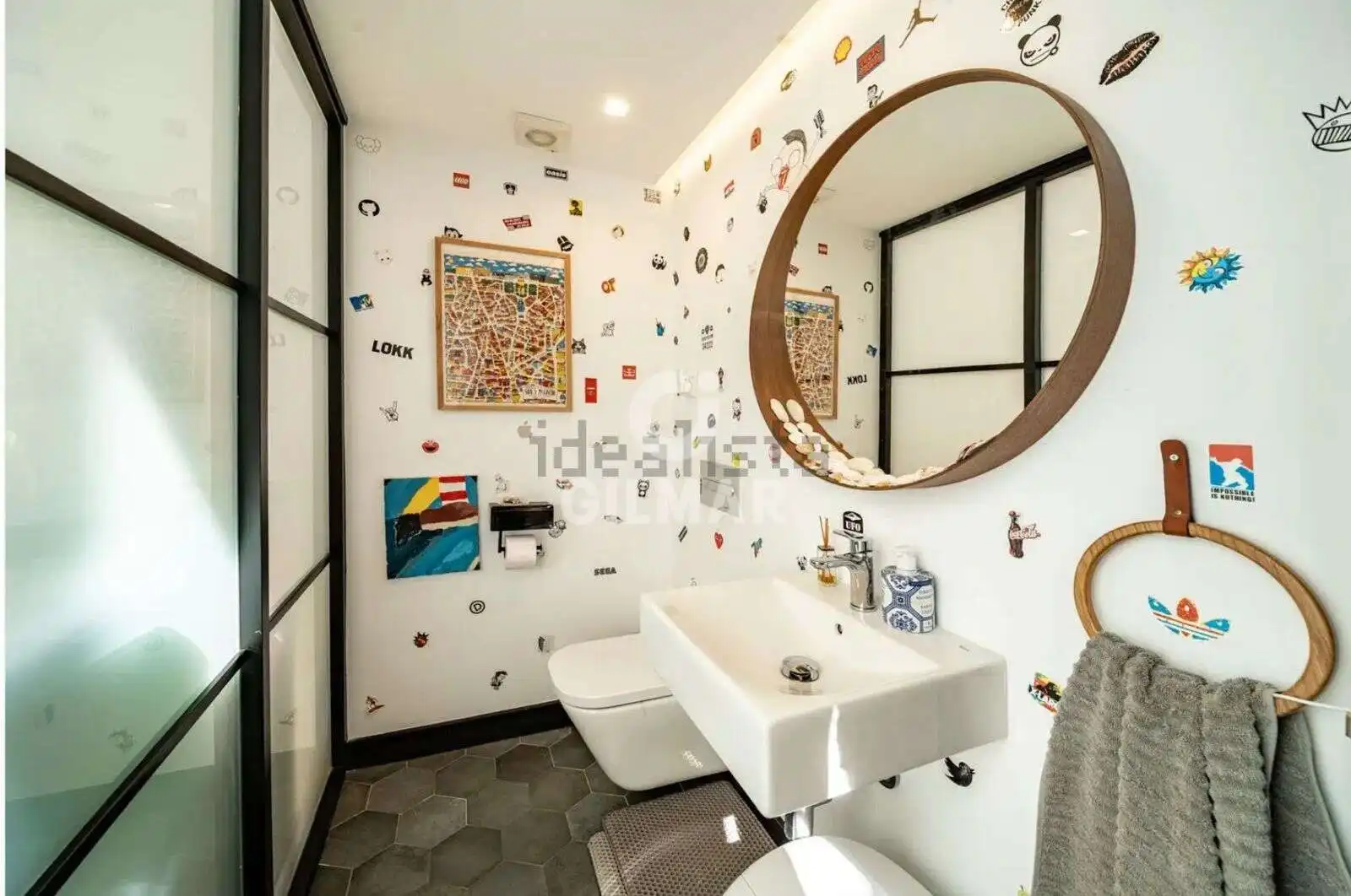 Bathroom of Office for sale in Madrid  with Heating