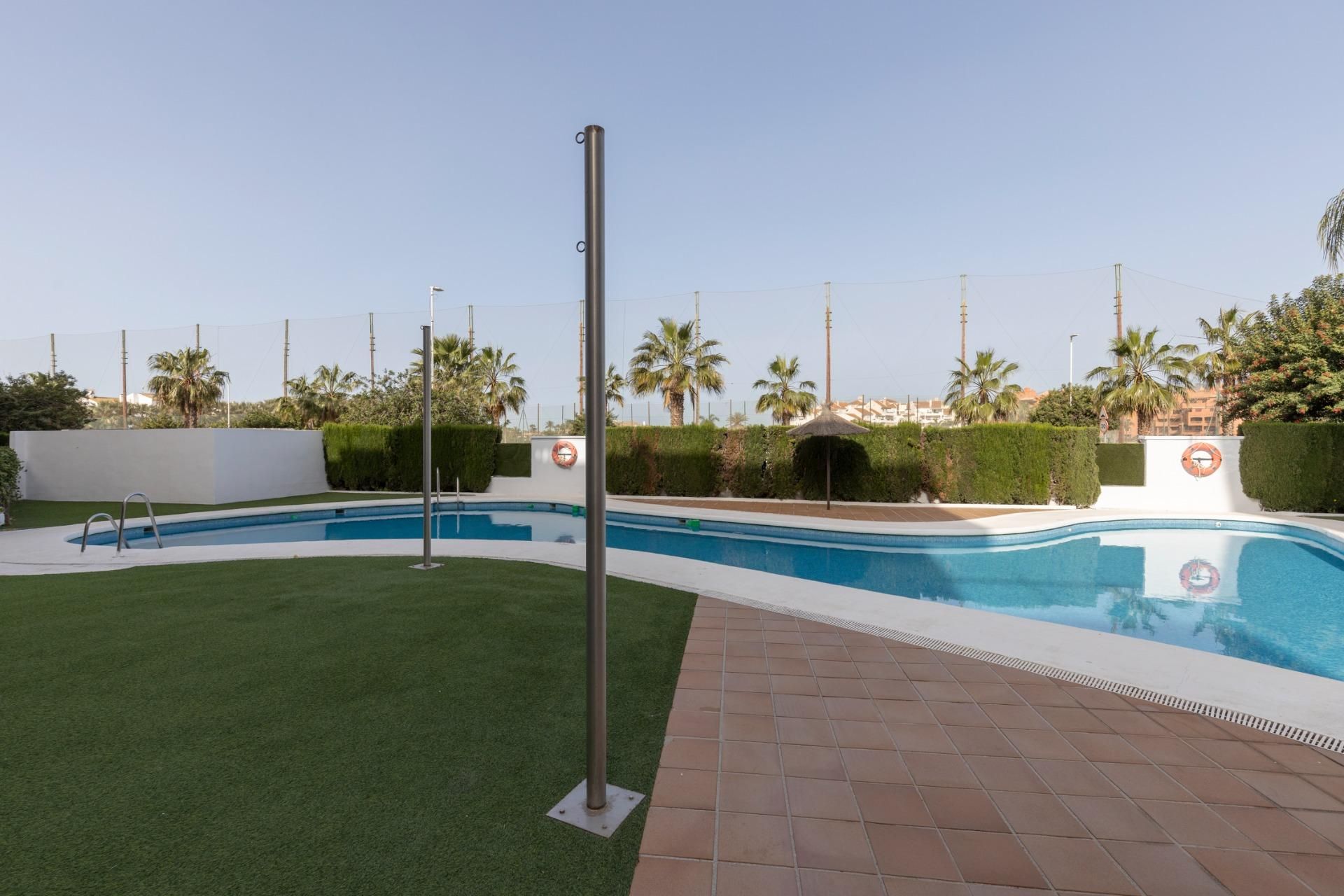 Piscina de Pis en venda en Motril amb Aire condicionat, Jardí privat i Terrassa