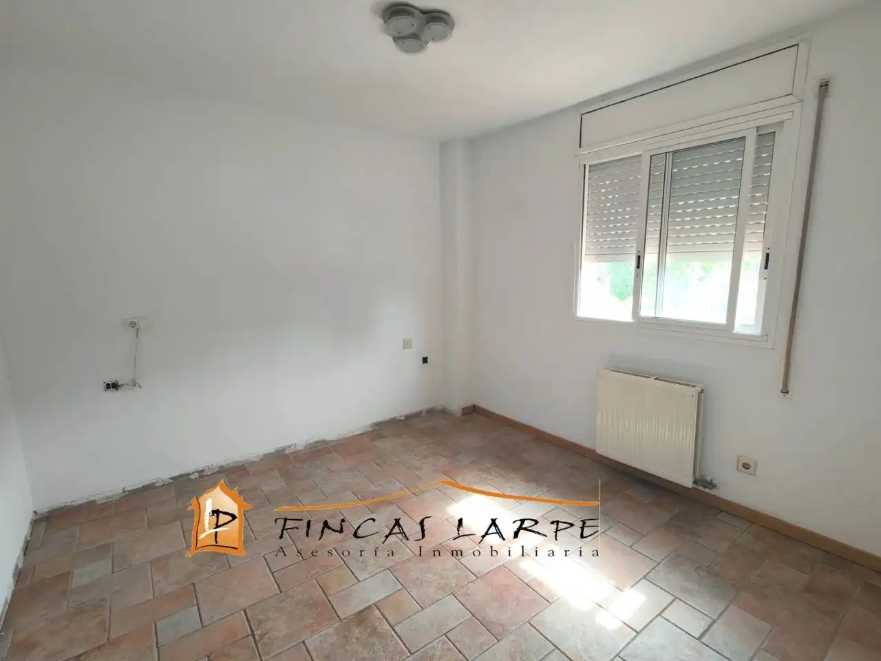 Wohnung zum Verkauf in Martorell mit Klimaanlage, Heizung und Balkon