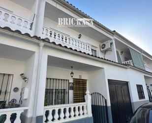 Exterior view of Single-family semi-detached for sale in Torreorgaz  with Air Conditioner