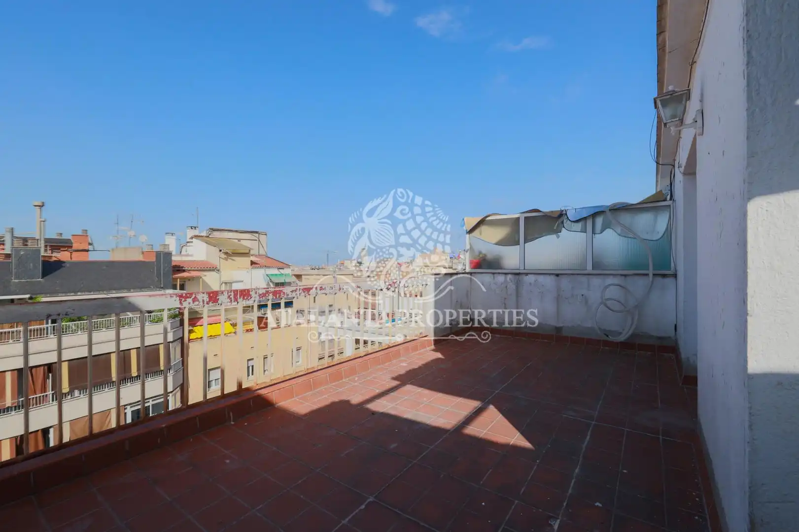 Vista exterior de Ático en venta en Barcelona con Terraza y Balcón