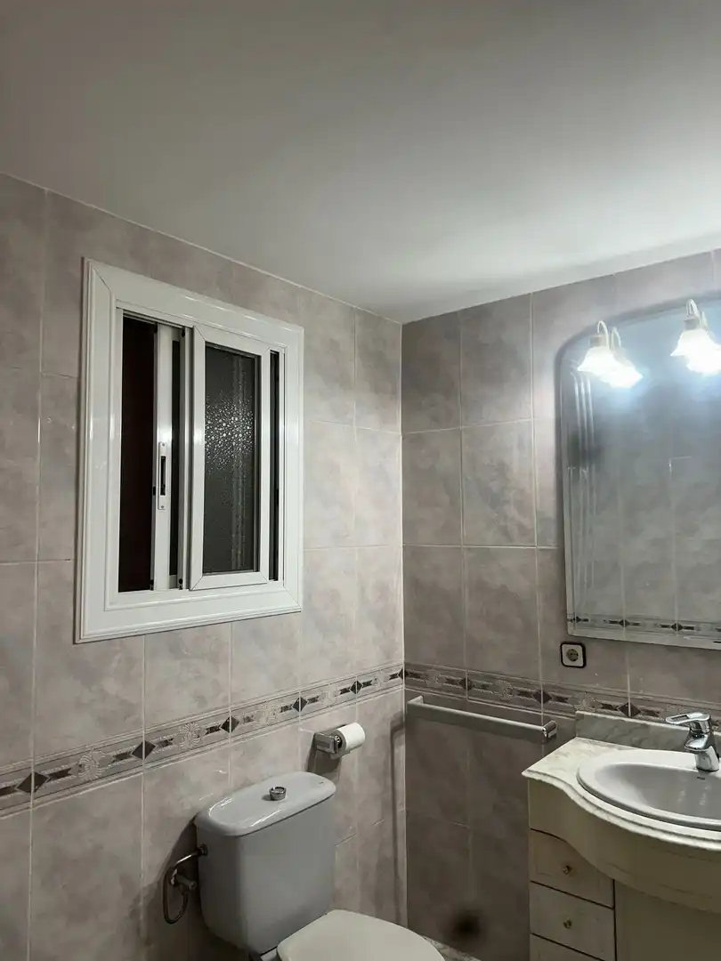 Baño de Piso de alquiler con opción a compra en Vilanova del Vallès con Aire acondicionado y Terraza