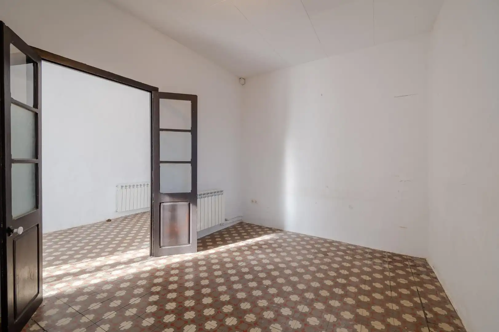 Habitación de Piso de alquiler en La Vall de Bianya con Calefacción, Jardín privado y Terraza