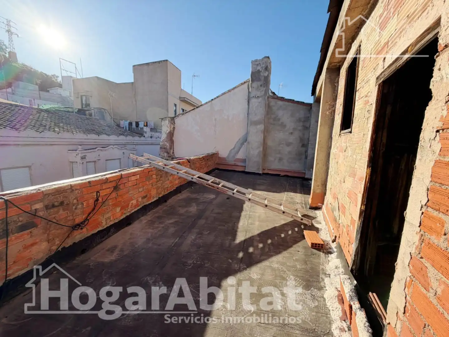 Vista exterior de Casa o chalet en venta en Sagunto / Sagunt con Terraza y Balcón
