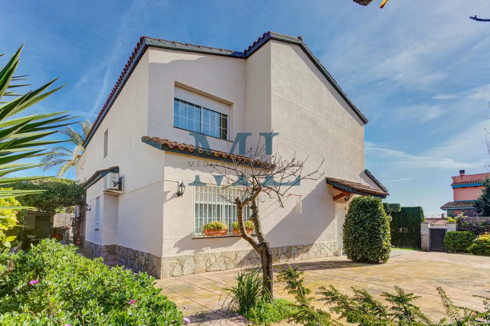 Vista exterior de Casa o xalet en venda en Cubelles amb Calefacció i Piscina