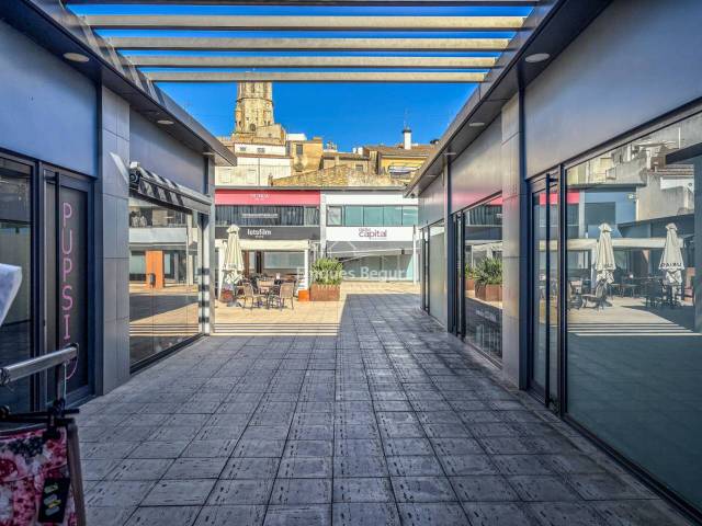 Local comercial en Venta en Cavallers en Centre