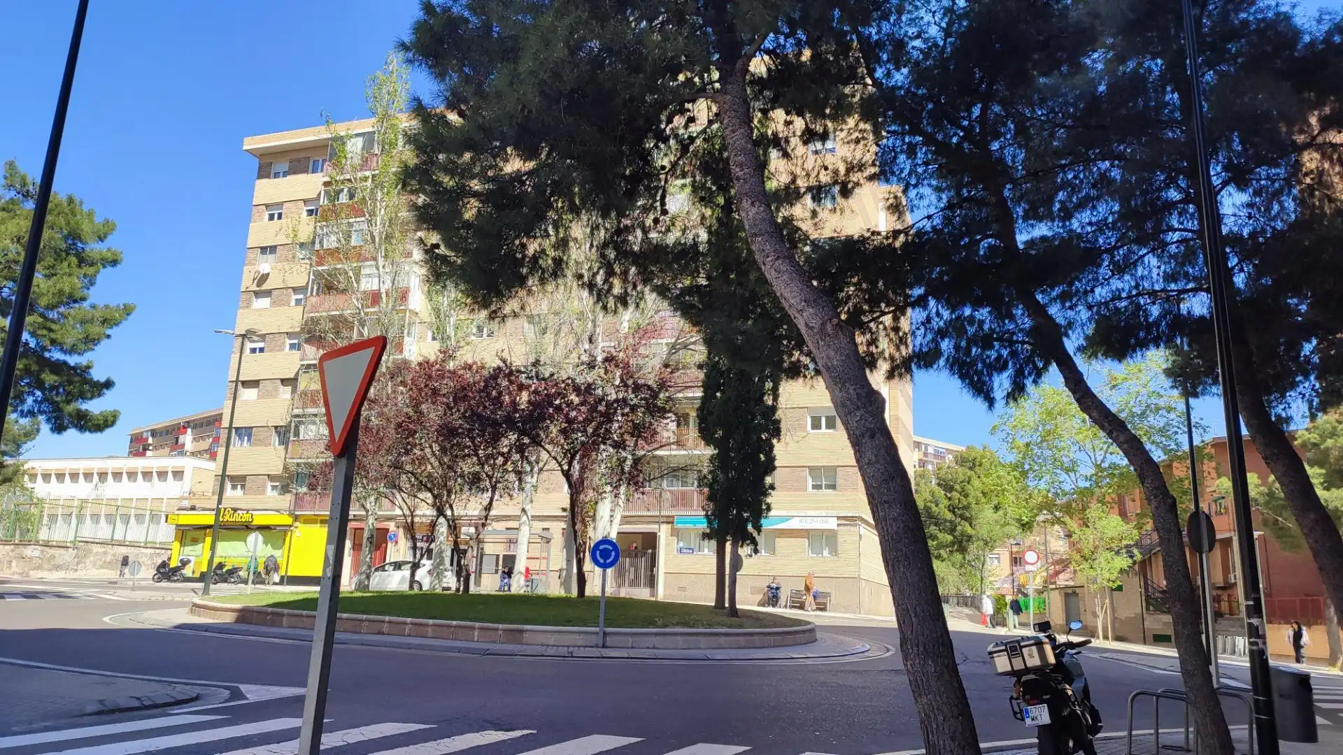Exterior view of Flat for sale in Zaragoza  with Air Conditioner, Heating and Terrace