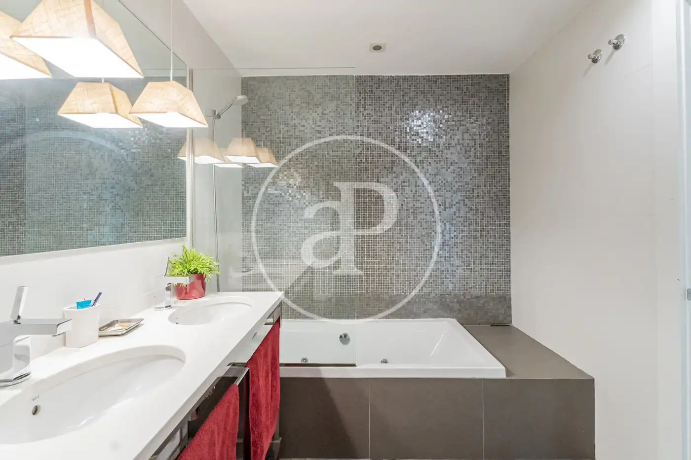 Bathroom of Houses for sale in Boadilla del Monte  with Air Conditioner, Heating and Private garden