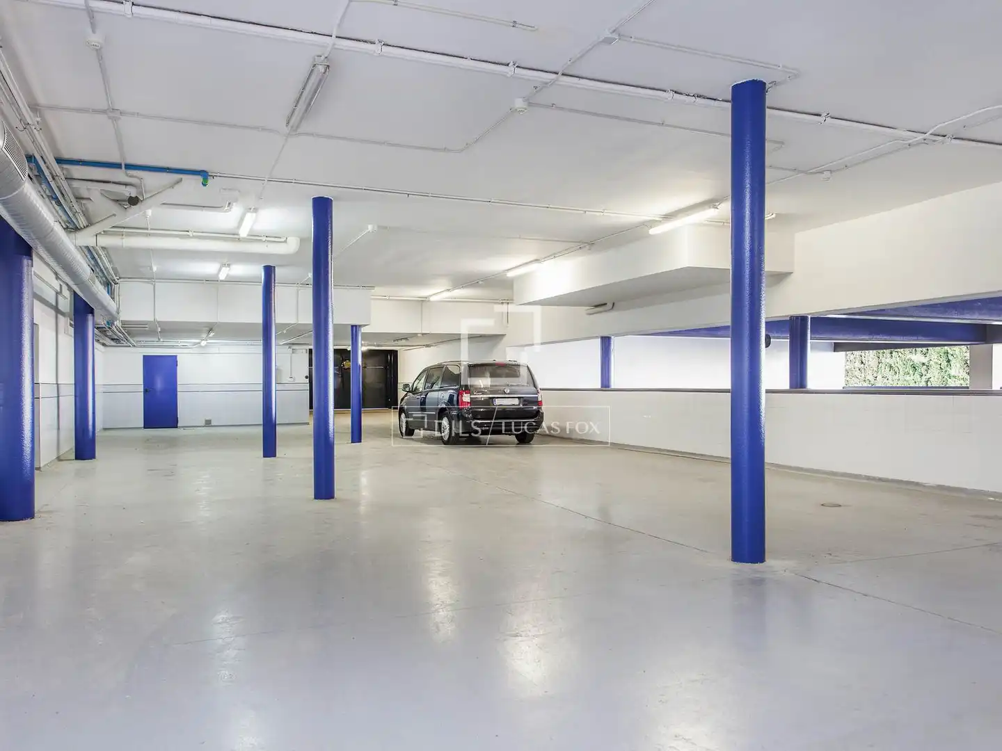 Parking of Houses for sale in Barcelona