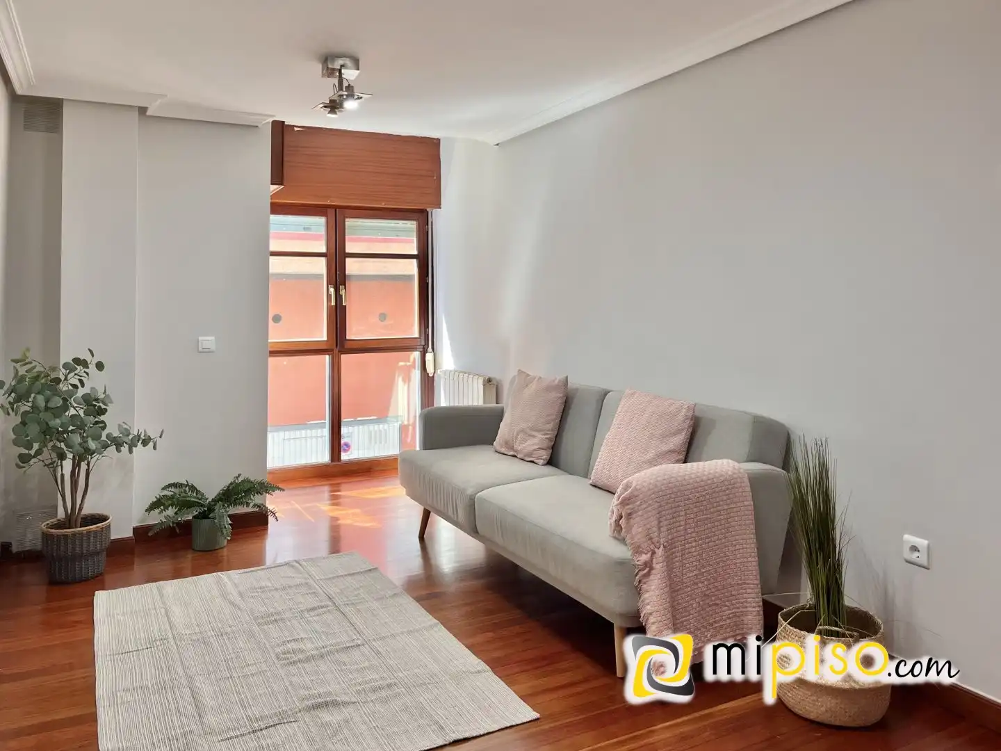 Sala de estar de Piso en venta en Santoña con Calefacción