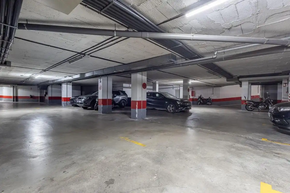 Parkplatz von Garage zum Verkauf in Armilla