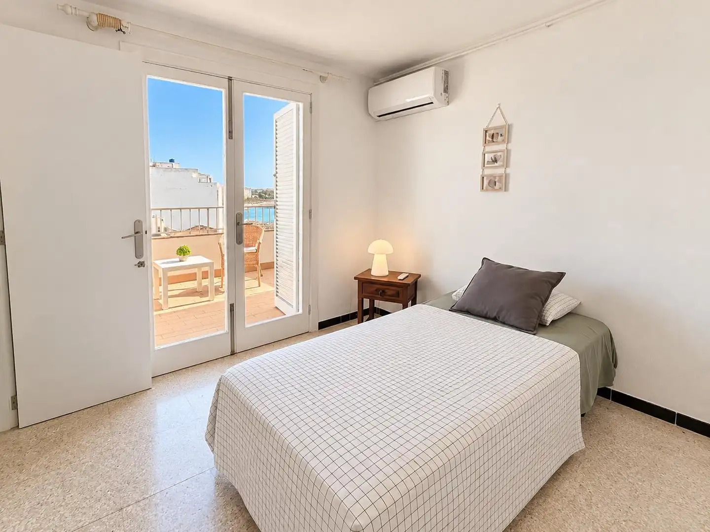Habitación de Ático de alquiler en  Palma de Mallorca con Aire acondicionado, Terraza y Amueblado