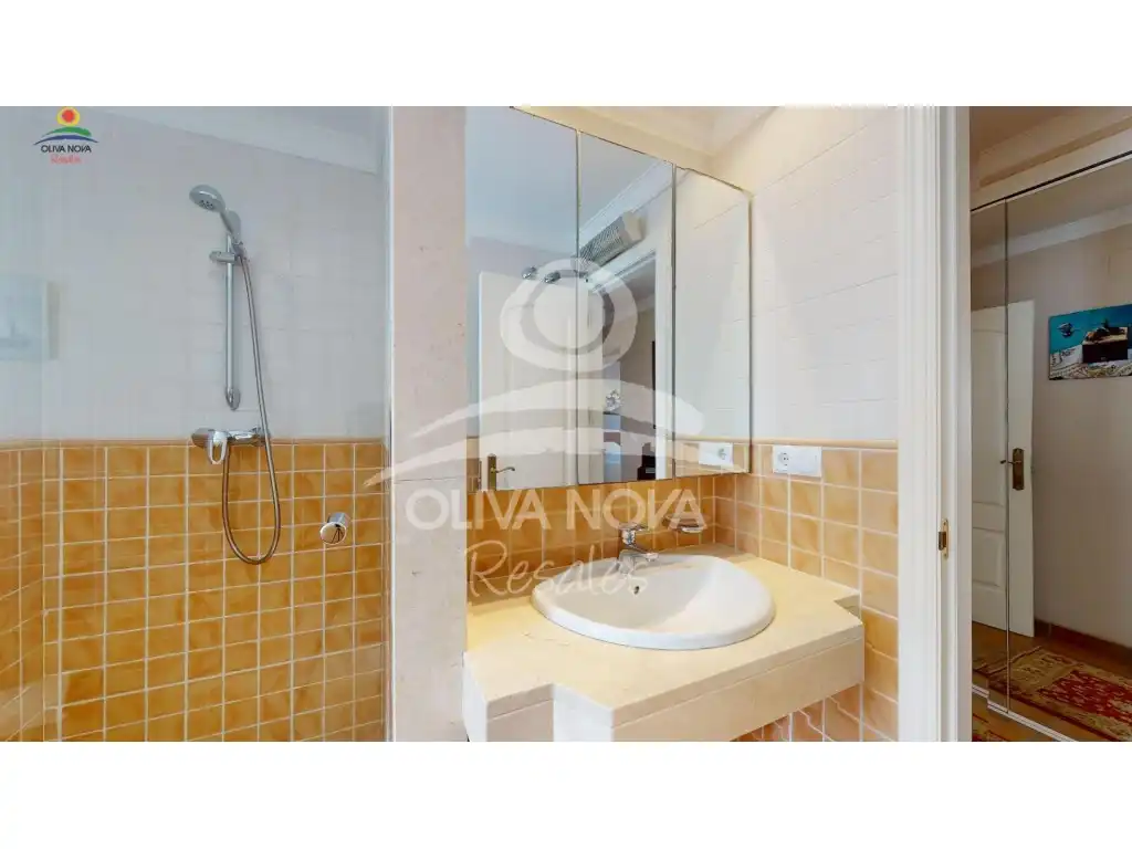 Baño de Casa o chalet en venta en Oliva con Jardín privado