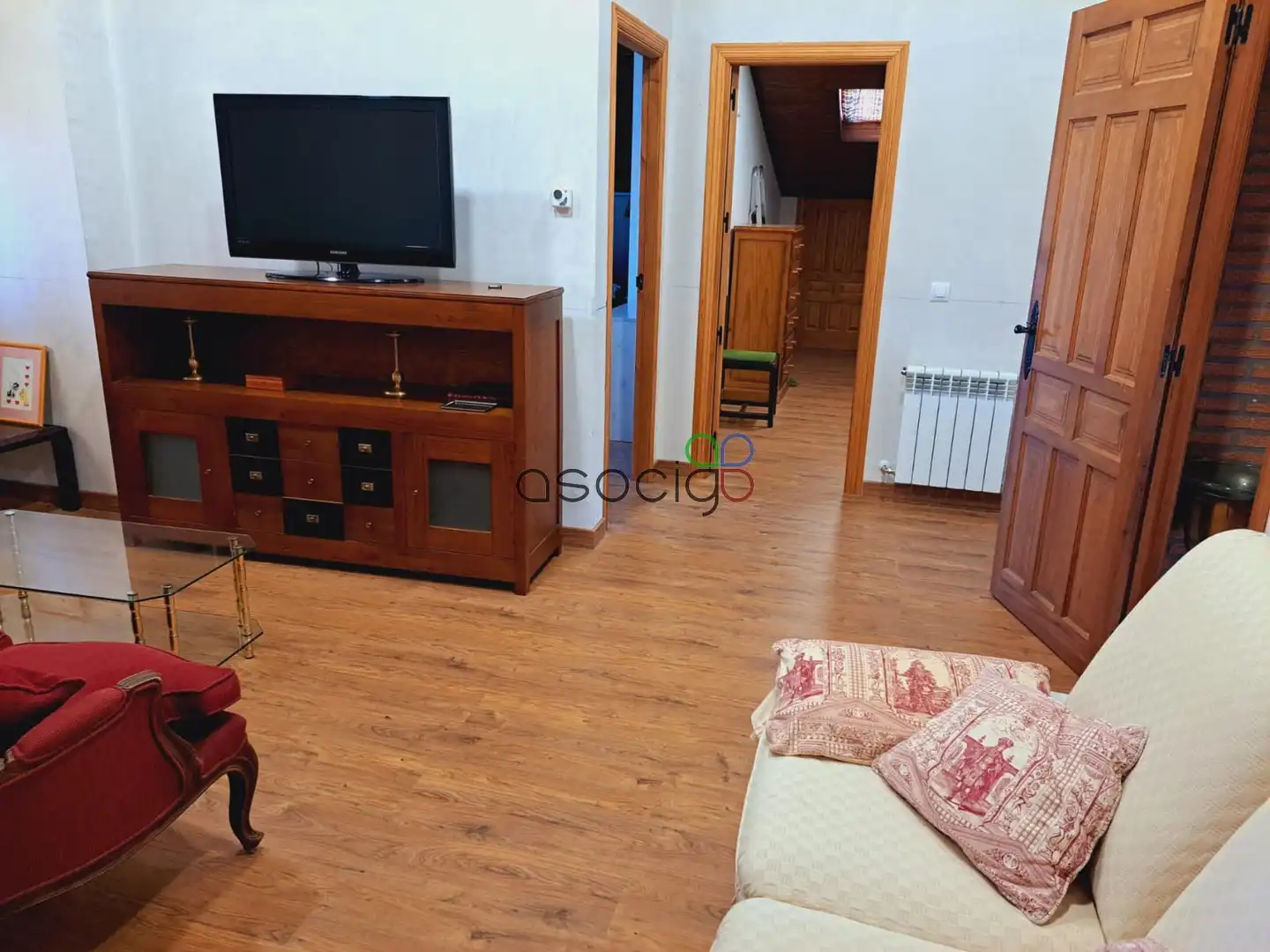 Sala de estar de Casa o chalet en venta en Solanillos del Extremo con Calefacción, Trastero y Piscina