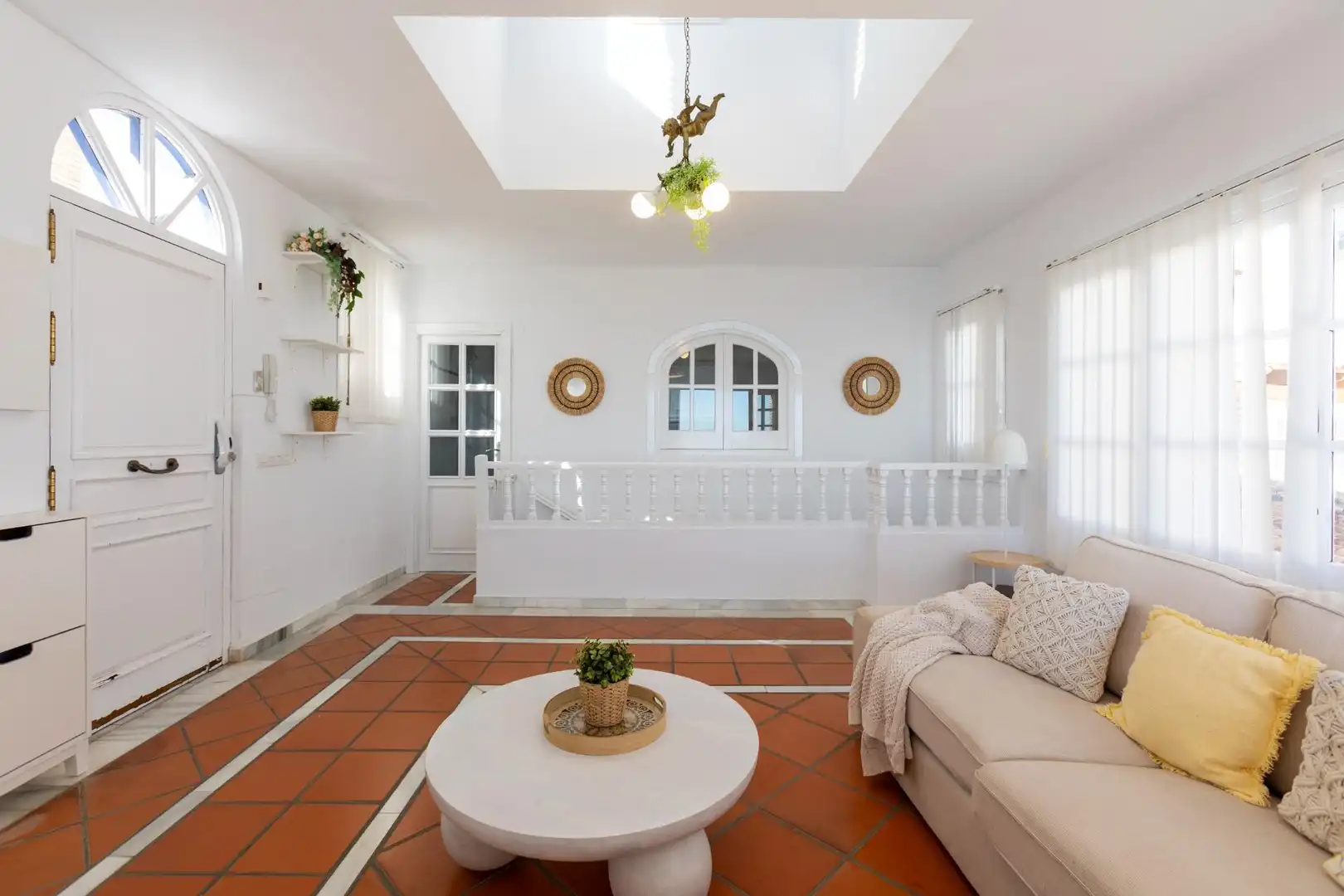 Sala de estar de Casa o chalet en venta en Almuñécar con Aire acondicionado, Jardín privado y Terraza