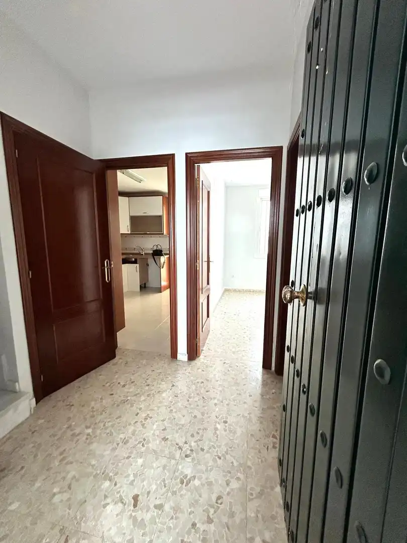 Casa en venda a Cantillana, imagen 2