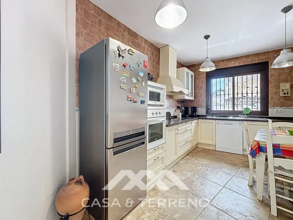 Cocina de Casa adosada en venta en Salares con Terraza