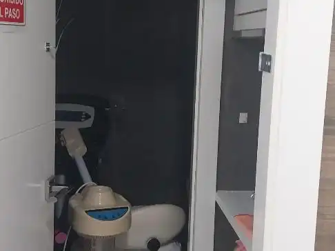 Badezimmer von Geschaftsraum zum Verkauf in Alcobendas mit Klimaanlage und Heizung