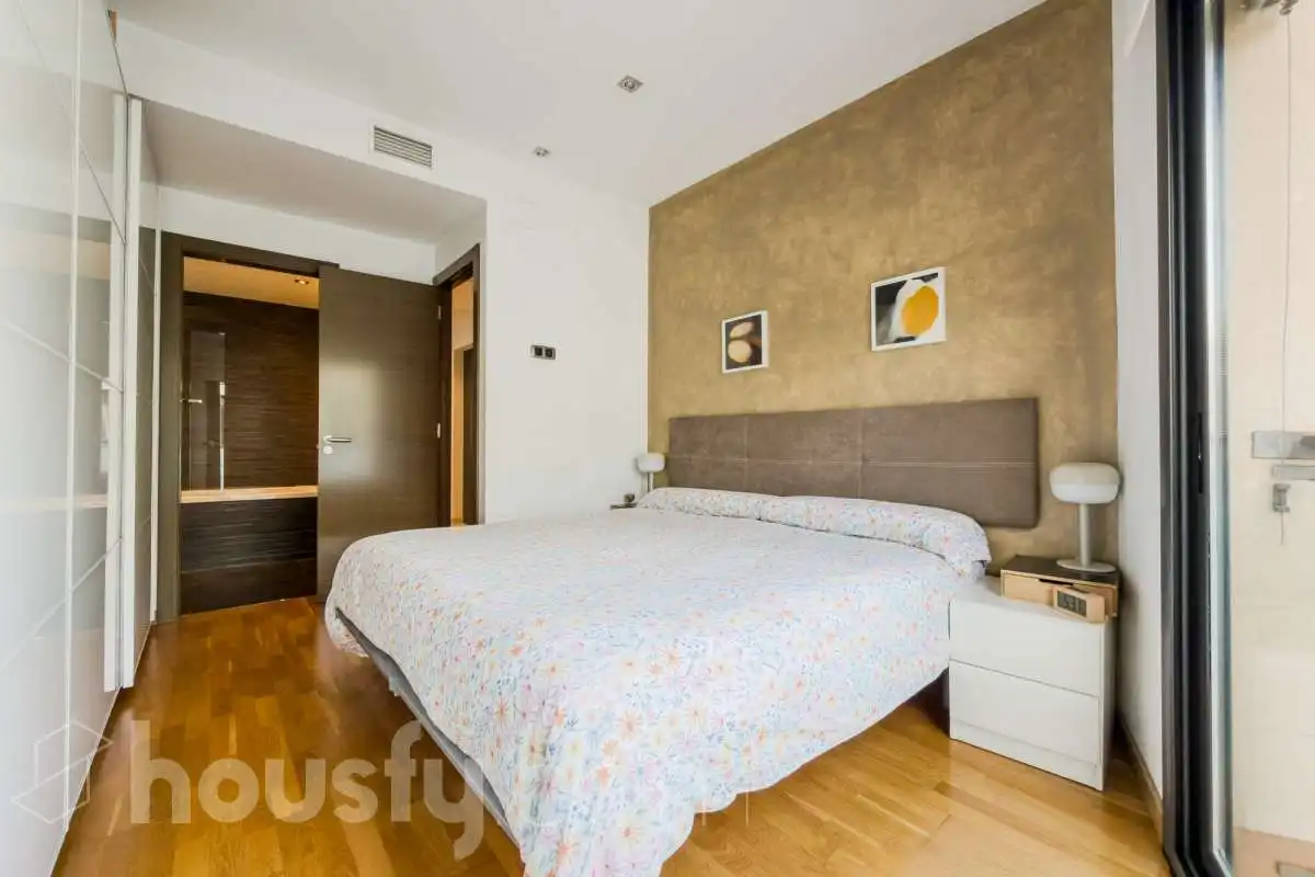 Habitación de Casa o chalet en venta en Barcelona con Aire acondicionado, Calefacción y Jardín privado