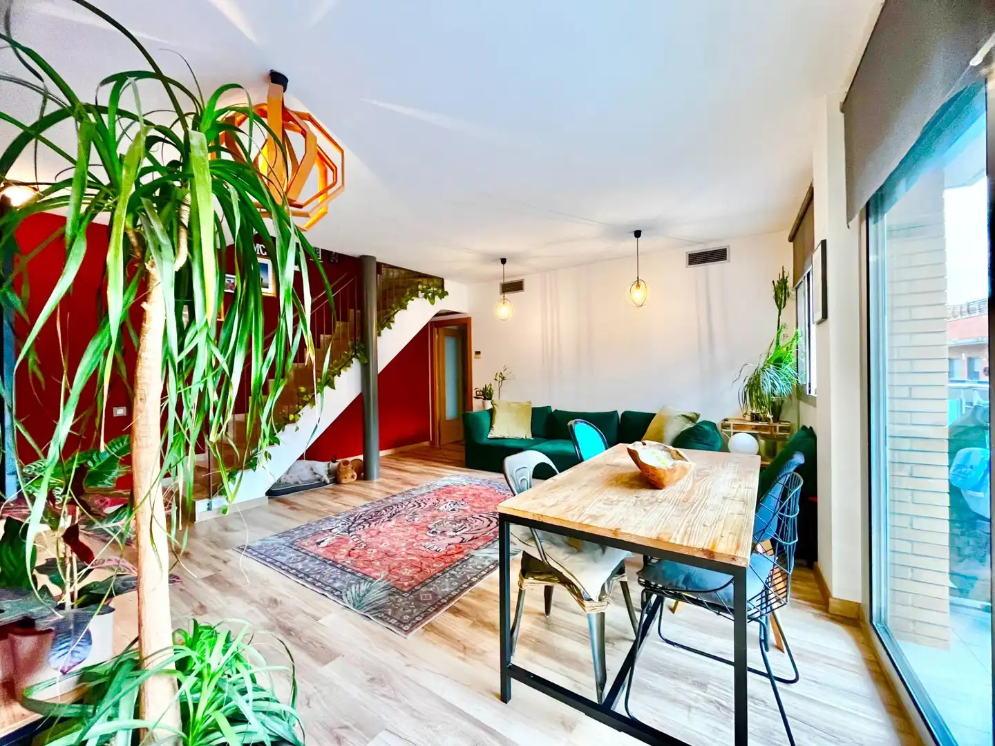 Sala d'estar de Dúplex en venda en Badalona amb Aire condicionat, Calefacció i Parquet
