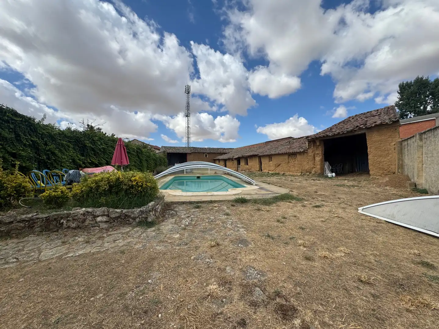 Piscina de Finca rústica en venta en Osorno la Mayor con Jardín privado, Trastero y Piscina