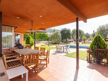 Casa con piscina en venta en Fontenebro - Altavista