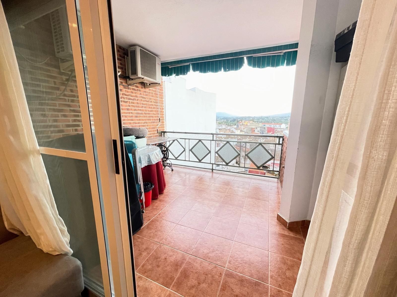 Balcony of Flat for sale in Canals  with Air Conditioner, Heating and Terrace