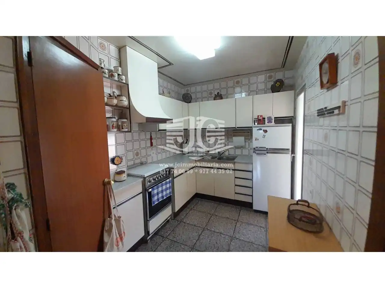 Küche von Wohnung zum Verkauf in Tivenys mit Klimaanlage, Heizung und Terrasse