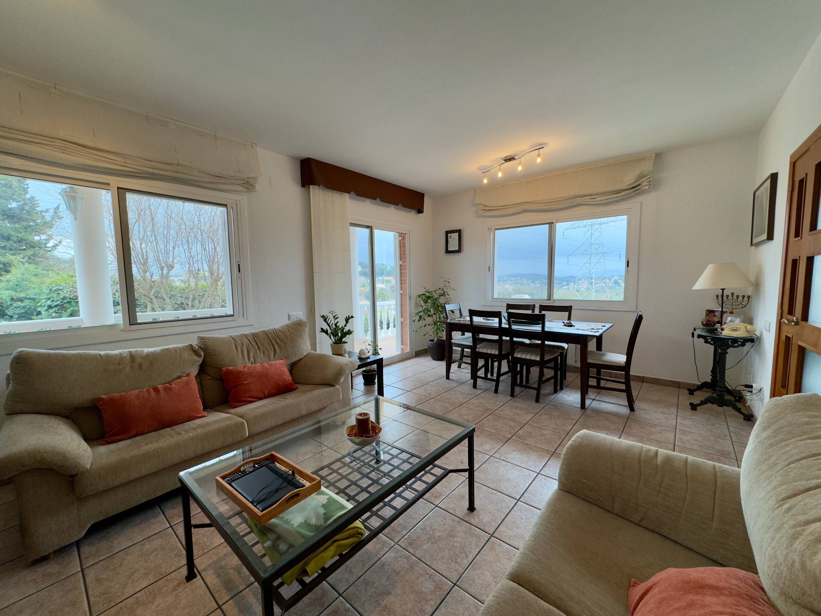 Sala d'estar de Casa o xalet en venda en Maçanet de la Selva amb Calefacció, Jardí privat i Terrassa